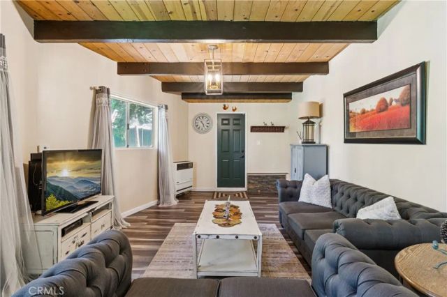 805 Knight Court, Lake Arrowhead, CA 92352