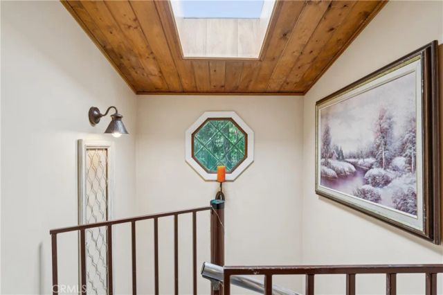 805 Knight Court, Lake Arrowhead, CA 92352