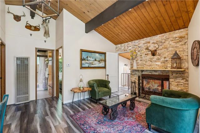 805 Knight Court, Lake Arrowhead, CA 92352