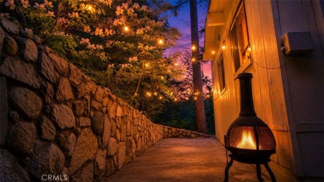 805 Knight Court, Lake Arrowhead, CA 92352