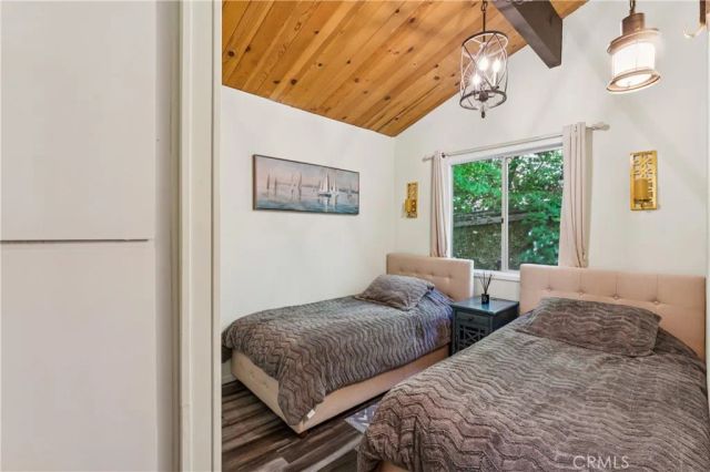 805 Knight Court, Lake Arrowhead, CA 92352