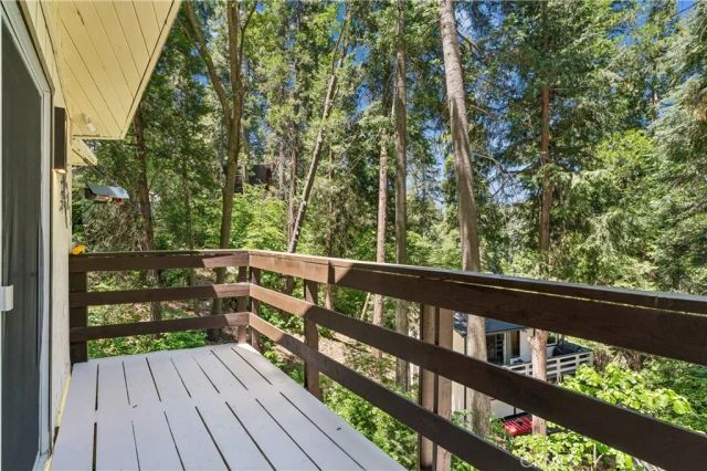 805 Knight Court, Lake Arrowhead, CA 92352