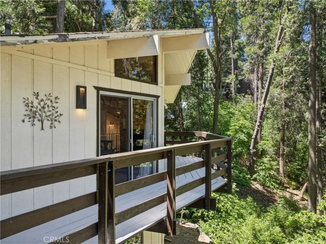 805 Knight Court, Lake Arrowhead, CA 92352