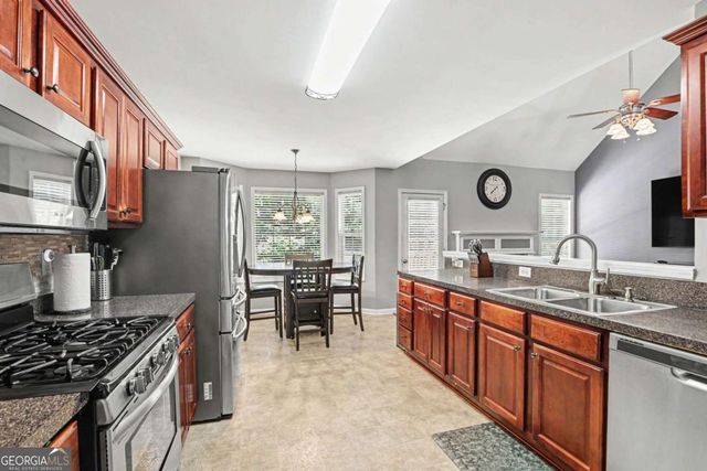5722 Flowers Ridge SW, Powder Springs, GA 30127