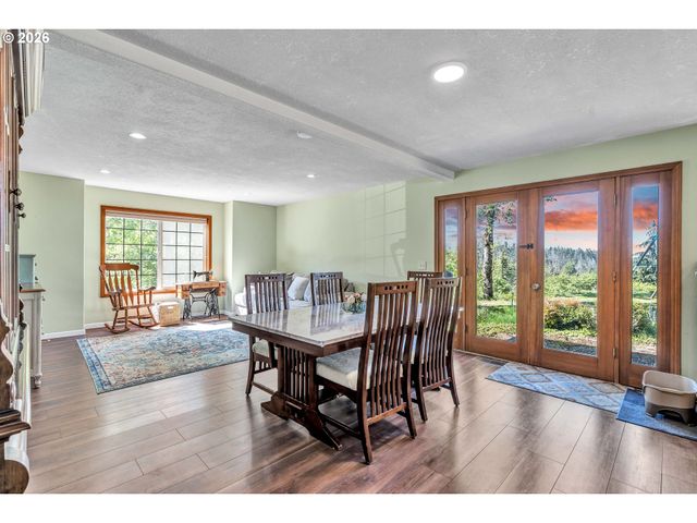 12313 S GROSHONG Rd, Molalla, OR 97038