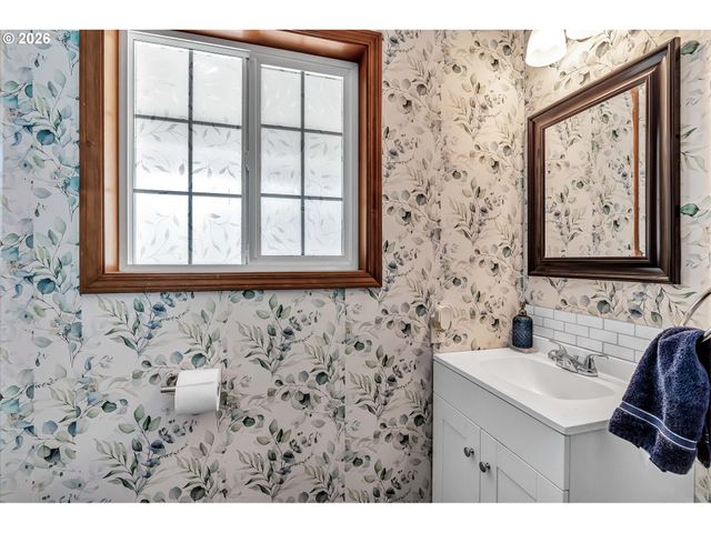 12313 S GROSHONG Rd, Molalla, OR 97038