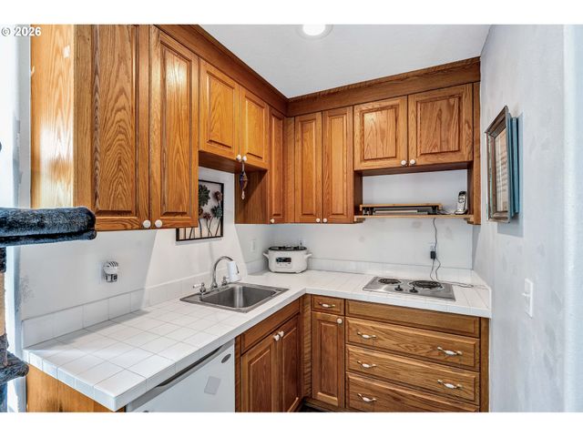 12313 S GROSHONG Rd, Molalla, OR 97038
