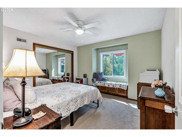 12313 S GROSHONG Rd, Molalla, OR 97038