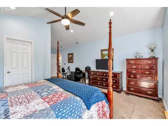 12313 S GROSHONG Rd, Molalla, OR 97038