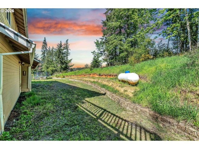 12313 S GROSHONG Rd, Molalla, OR 97038