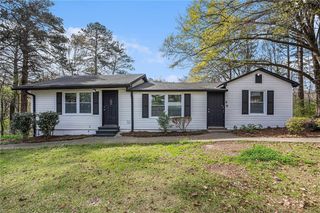 1113 Lakeview Drive, Jonesboro, GA 30236