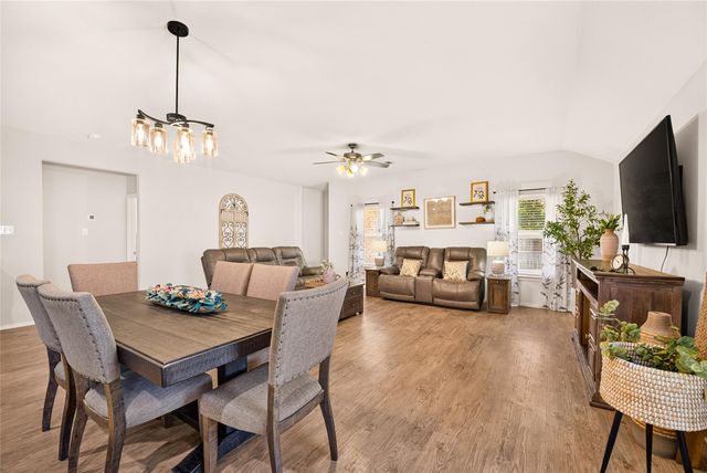 9805 Hunter Springs Drive, Conroe, TX 77306