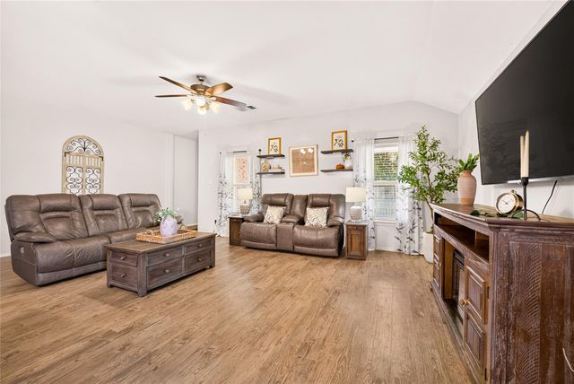 9805 Hunter Springs Drive, Conroe, TX 77306