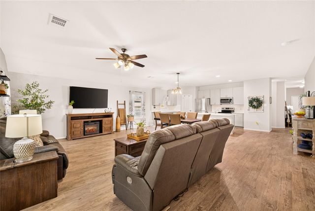9805 Hunter Springs Drive, Conroe, TX 77306
