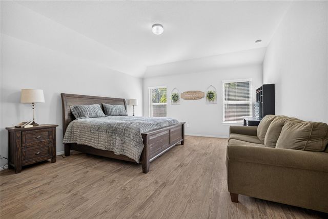 9805 Hunter Springs Drive, Conroe, TX 77306
