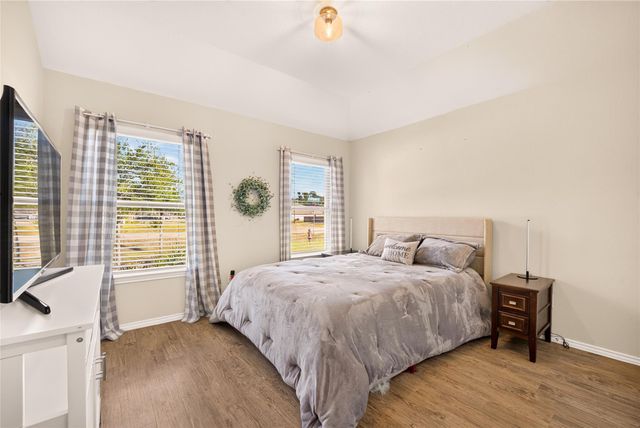 9805 Hunter Springs Drive, Conroe, TX 77306