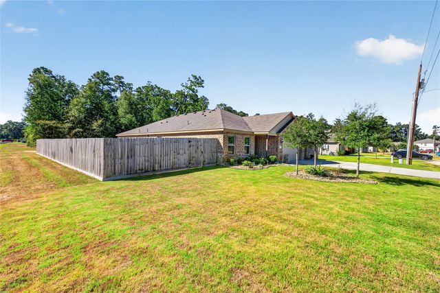9805 Hunter Springs Drive, Conroe, TX 77306