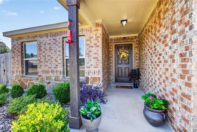 9805 Hunter Springs Drive, Conroe, TX 77306