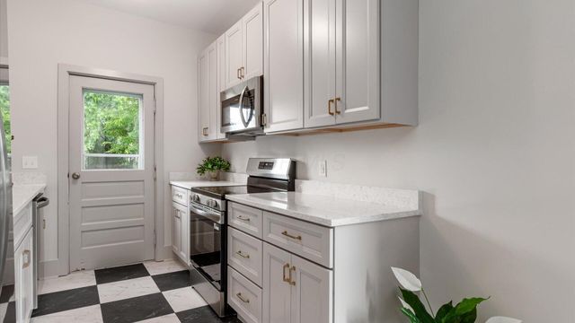423 Hudson Avenue, Newark, OH 43055