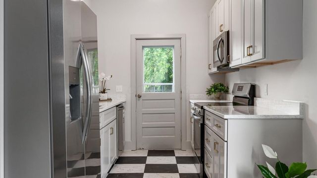 423 Hudson Avenue, Newark, OH 43055