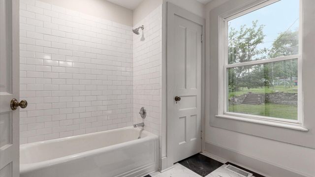 423 Hudson Avenue, Newark, OH 43055