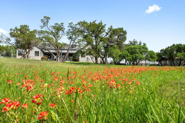 215 SANDY CREEK CV, Driftwood, TX 78619