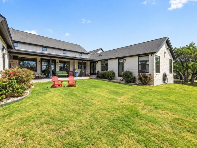 215 SANDY CREEK CV, Driftwood, TX 78619