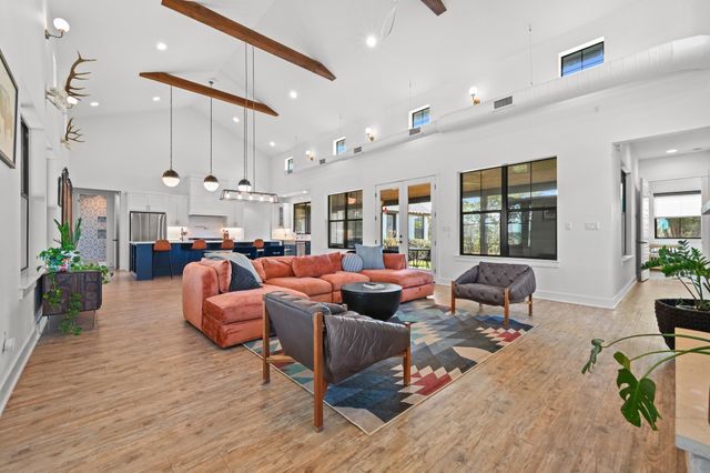 215 SANDY CREEK CV, Driftwood, TX 78619