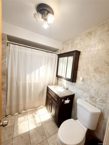 5431 Nurge Avenue, Maspeth, NY 11378