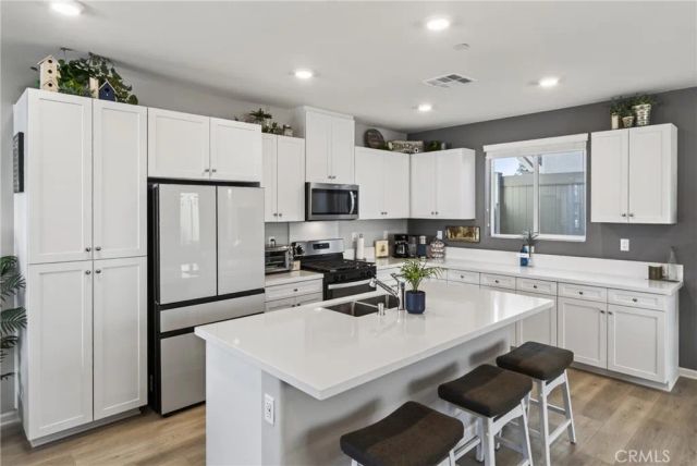 7182 Beck Drive, Riverside, CA 92503