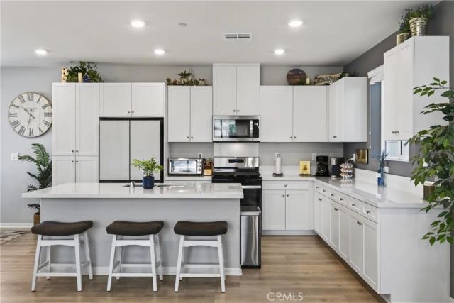 7182 Beck Drive, Riverside, CA 92503