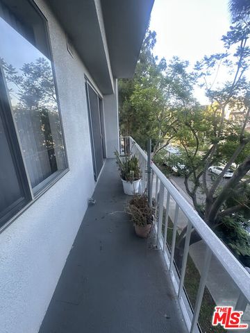 100 S Doheny Drive 213, Los Angeles, CA 90048