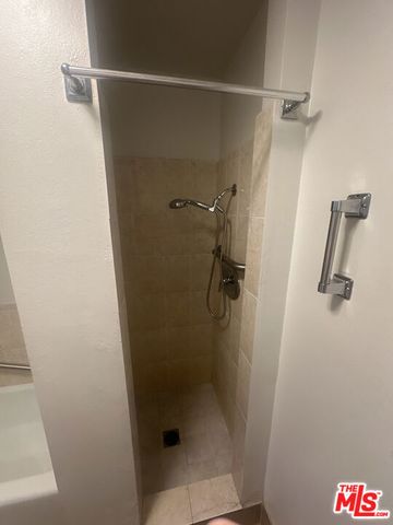 100 S Doheny Drive 213, Los Angeles, CA 90048