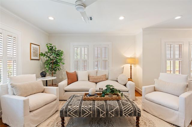 1111 Le Green Street, Houston, TX 77009