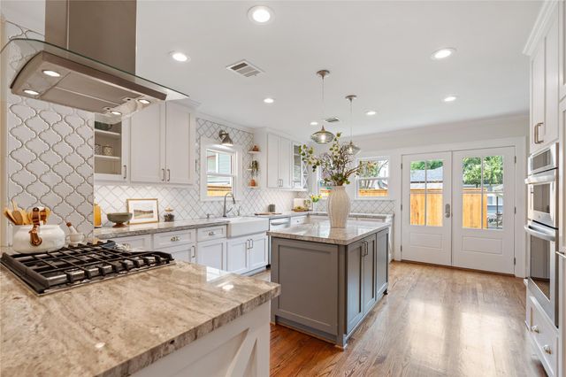 1111 Le Green Street, Houston, TX 77009
