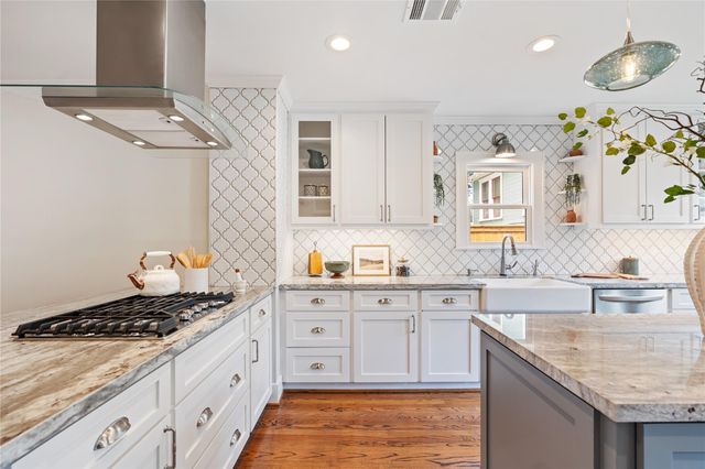 1111 Le Green Street, Houston, TX 77009