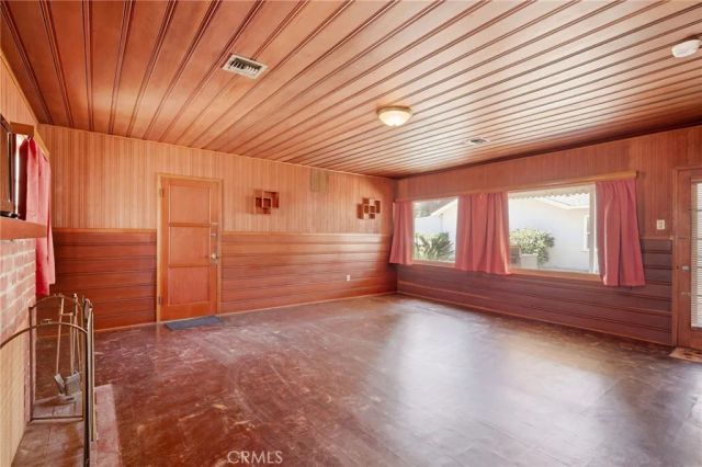 3857 N Sierra, San Bernardino, CA 92405