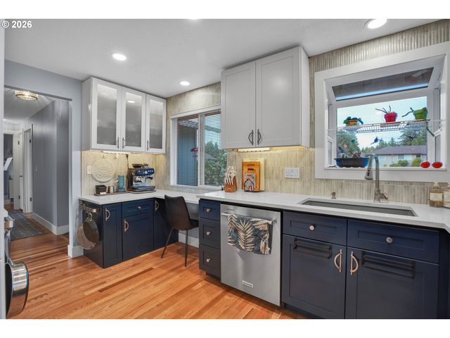 15051 Se WY EAST Ave, Damascus, OR 97089