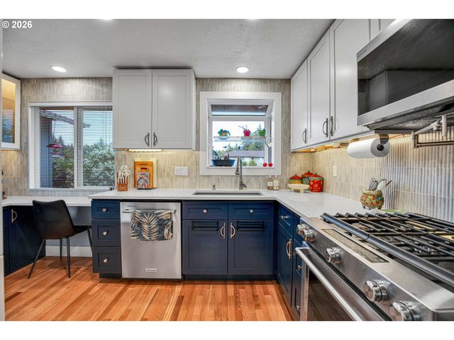 15051 Se WY EAST Ave, Damascus, OR 97089