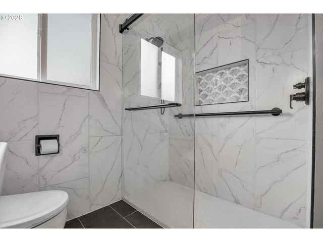 15051 Se WY EAST Ave, Damascus, OR 97089