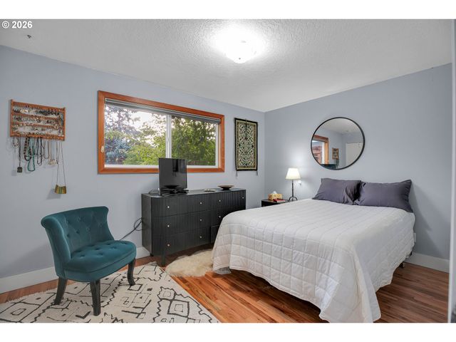 15051 Se WY EAST Ave, Damascus, OR 97089