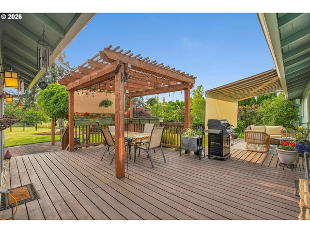 15051 Se WY EAST Ave, Damascus, OR 97089