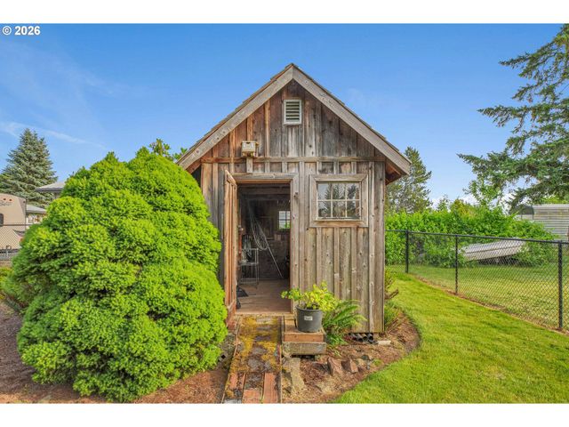 15051 Se WY EAST Ave, Damascus, OR 97089