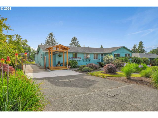 15051 Se WY EAST Ave, Damascus, OR 97089