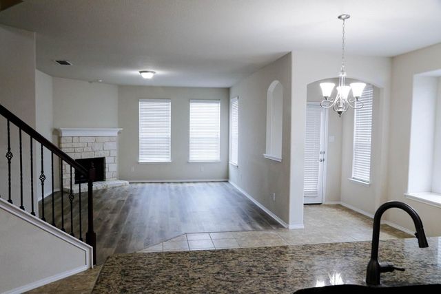 3213 Peninsula Trail, Denton, TX 76208