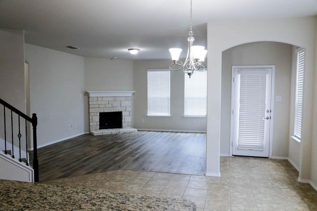 3213 Peninsula Trail, Denton, TX 76208