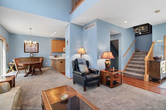 252 Stratford Lane, Orion Charter Township, MI 48360