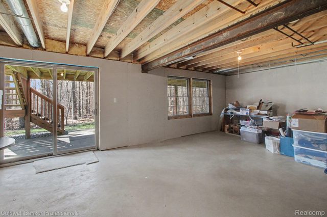 252 Stratford Lane, Orion Charter Township, MI 48360