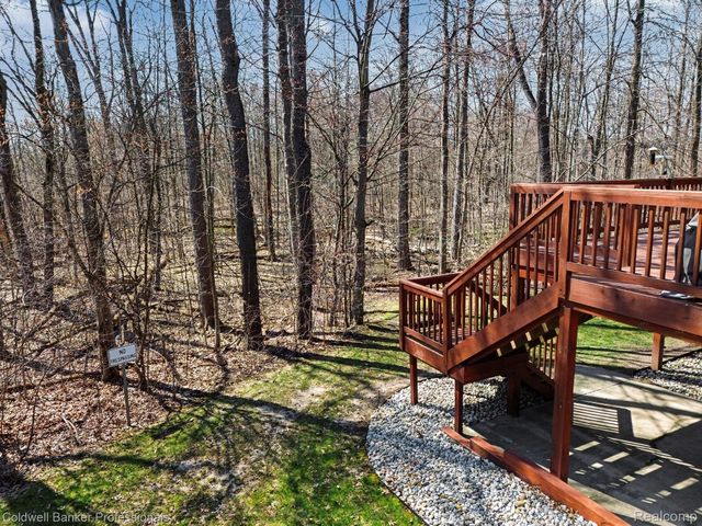 252 Stratford Lane, Orion Charter Township, MI 48360