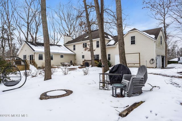 31 Pitney Lane, Jackson, NJ 08527